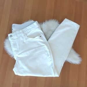 Ava & Viv White Skinny Jeans Plus Size 18W